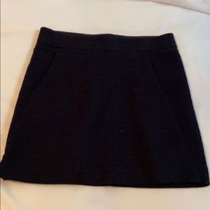 Textured skirt with pockets
